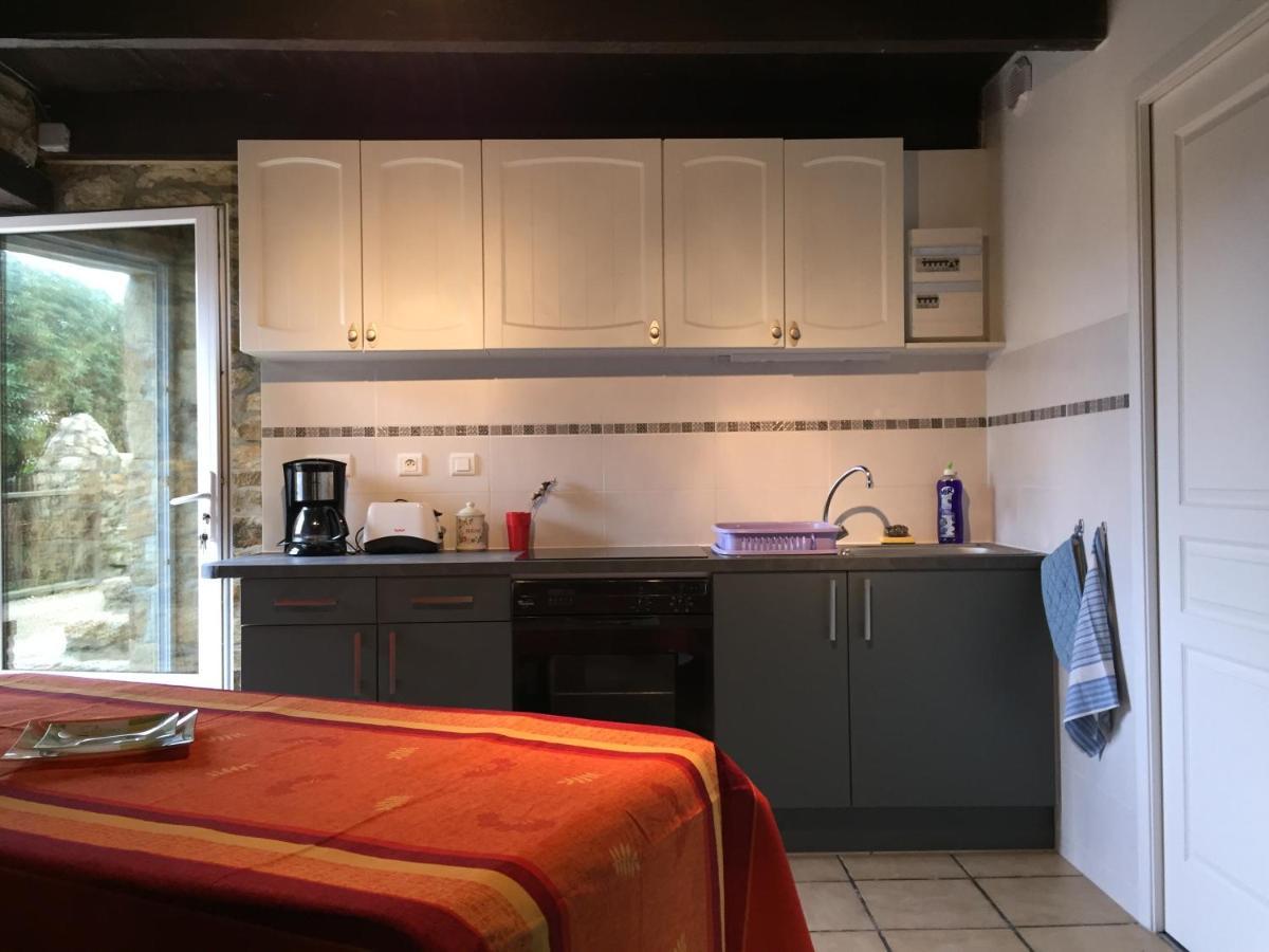 Pleuven Sue'S Cottages מראה חיצוני תמונה