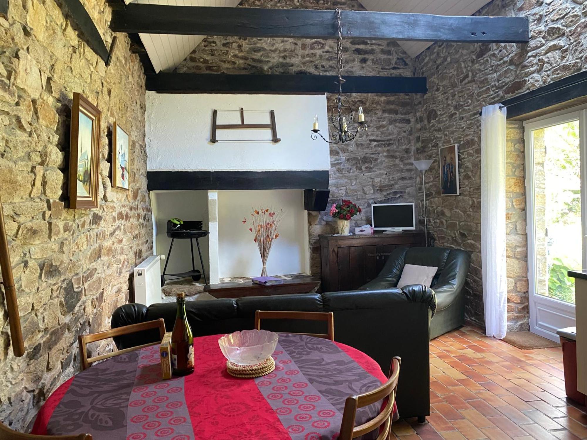 Pleuven Sue'S Cottages מראה חיצוני תמונה
